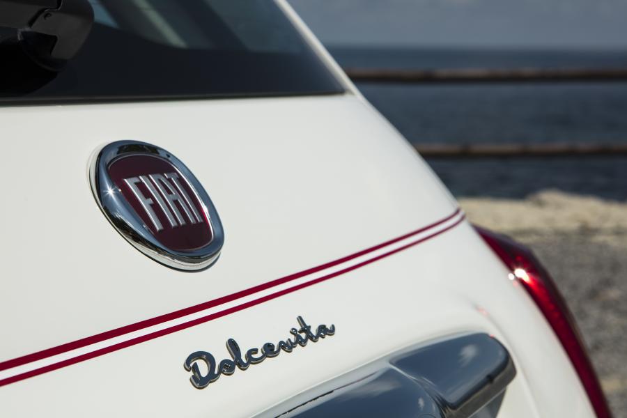Логотип Fiat 500 Dolcevita (312) 2019 года  (фото 3 из 6)
